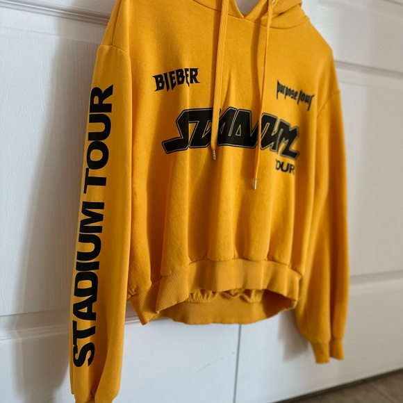 JUSTIN BIEBER - Purpose Stadium Tour Cropped Hoodie - Picture 5 of 7